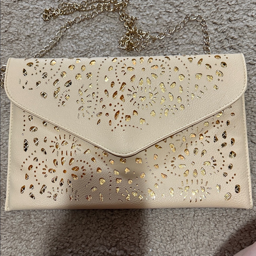 Women's Laser-Cut Envelope Chain Clutch - Cream/Gold
